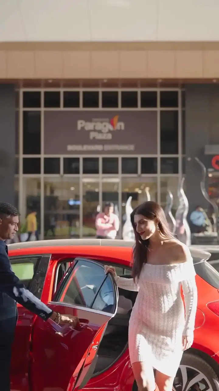 Christmas looks like this in my City 😍🎅✨Dive into the festive magic at Phoenix Marketcity Mumb